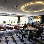 Mercure Centre Hotel 4*