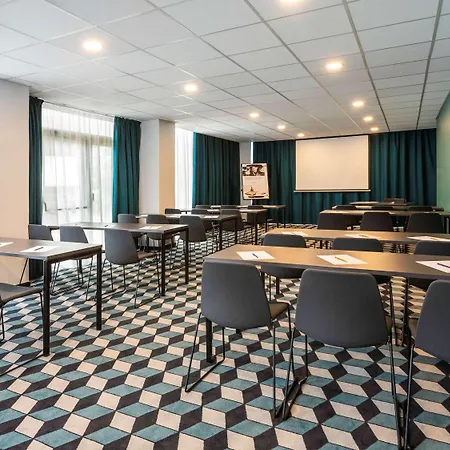 Mercure Centre Hotel 4*