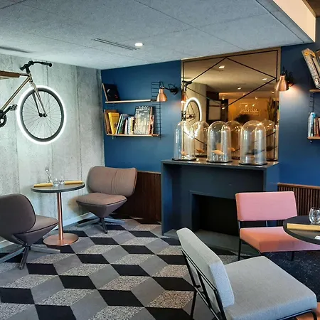 Mercure Centre Hotell 4*