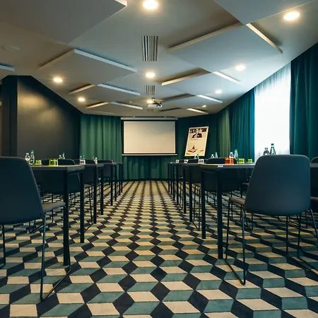 酒店 Mercure Centre 4*