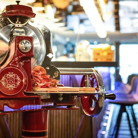 酒店 Mercure Centre 4*