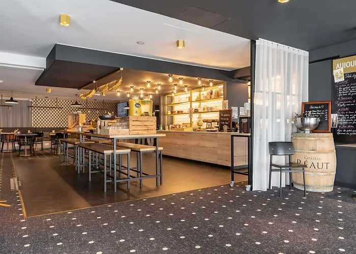 Mercure Centre Hotel 4*