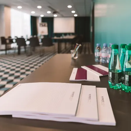 Mercure Centre Hotel 4*